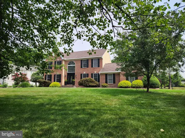 4 Eric Ct, LAWRENCEVILLE, NJ 08648