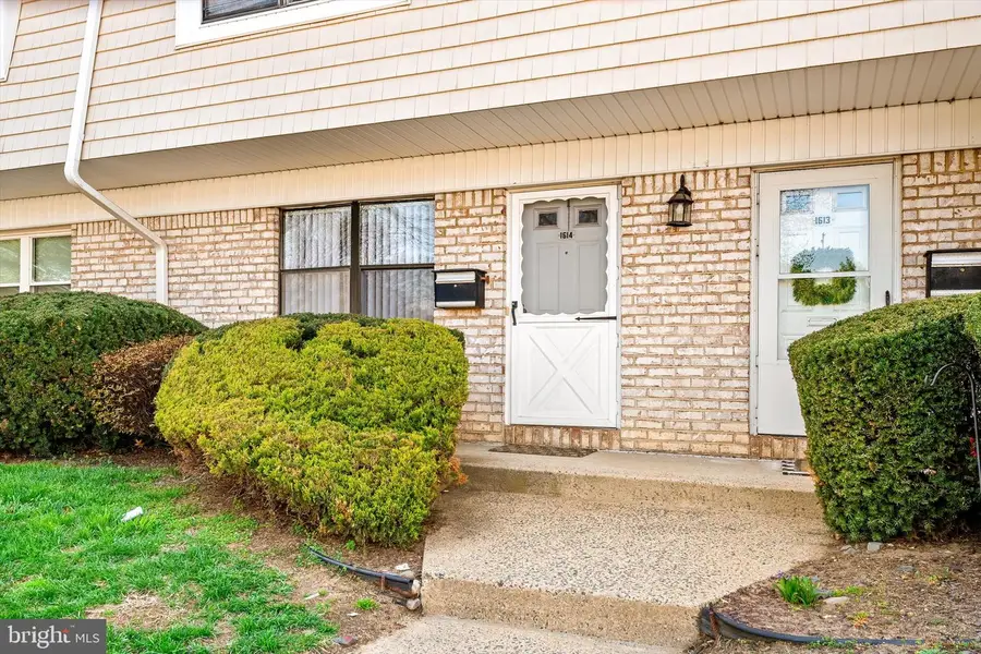 1614 Silver Ct, Hamilton, NJ 08690 - #2