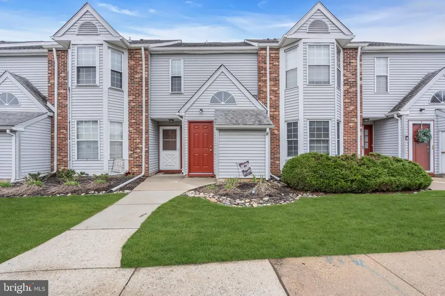 70 Pinewood Dr, Hamilton, NJ 08690 - #2