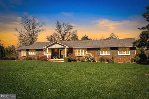 6 Stanley Dr, ROBBINSVILLE, NJ 08691