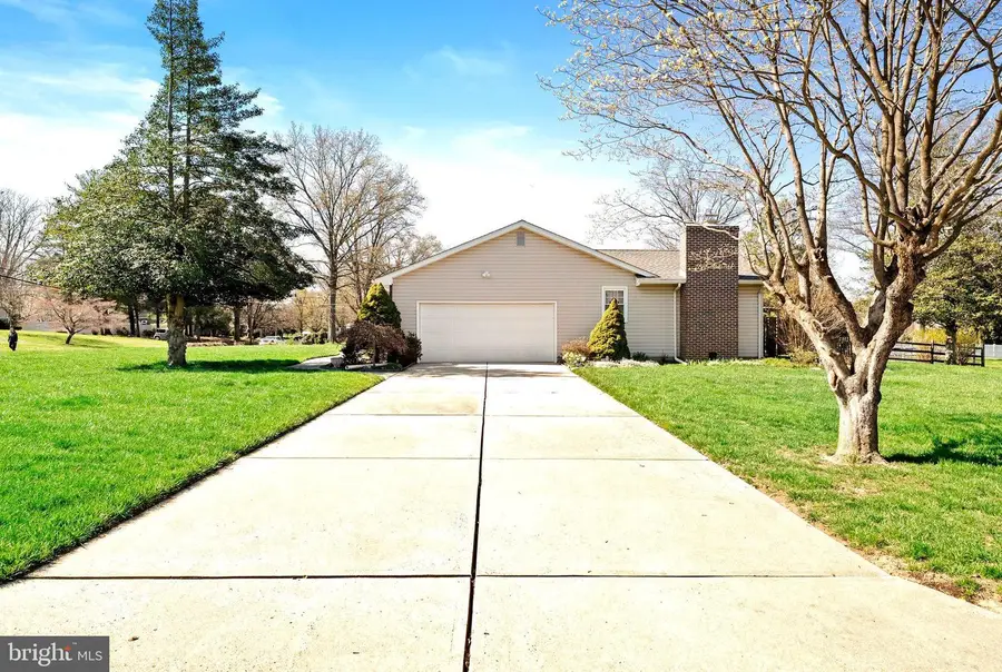 6 Stanley Dr, Robbinsville, NJ 08691 - #3