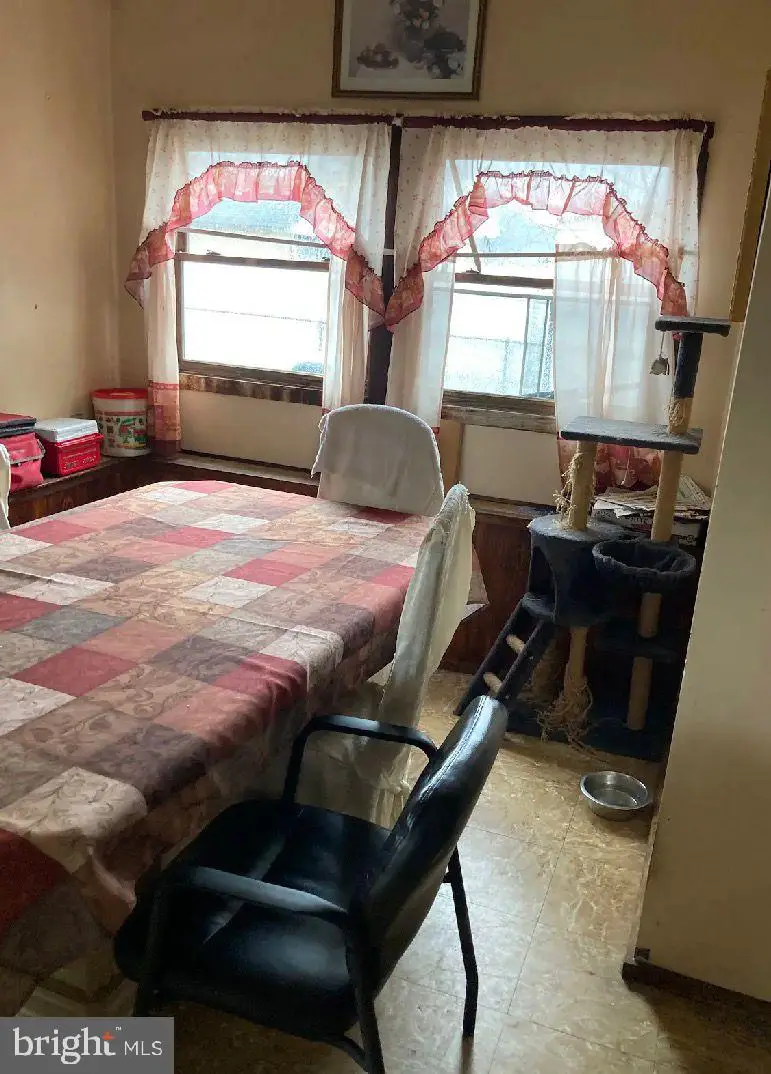 52 Caroline Ave, Hamilton, NJ 08610 - #3