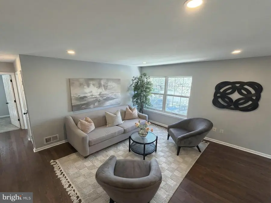 205 Castleton Ct, Pennington, NJ 08534 - #3