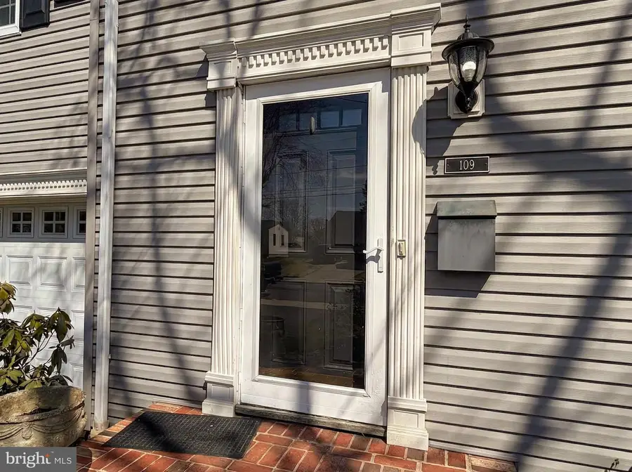 109 Acres Dr, Hamilton, NJ 08690 - #2