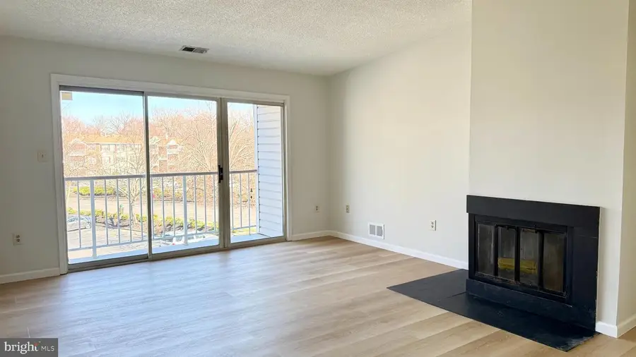 70 Juniper Way, Hamilton, NJ 08619 - #2