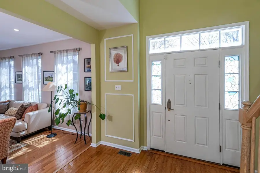 30 Navesink Dr, Pennington, NJ 08534 - #3