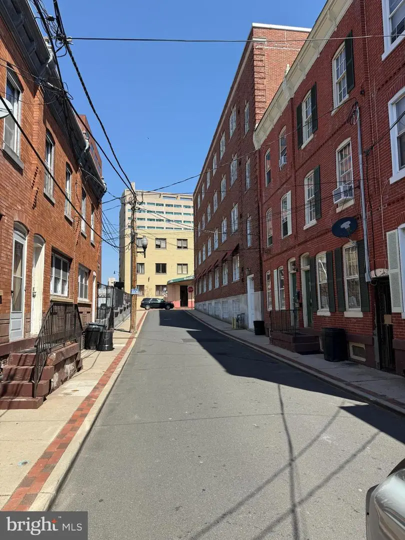 8 Peace St, Trenton, NJ 08608 - #2