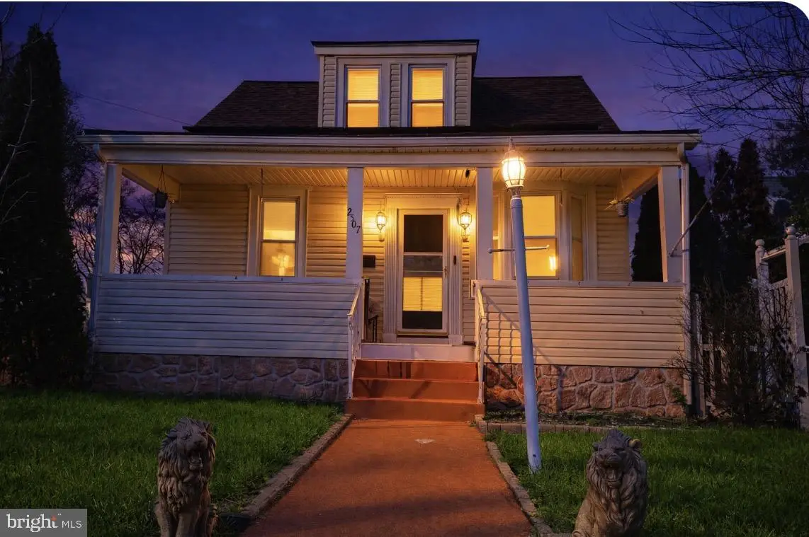 2507 Columbia Ave, Trenton, NJ 08638 - #1