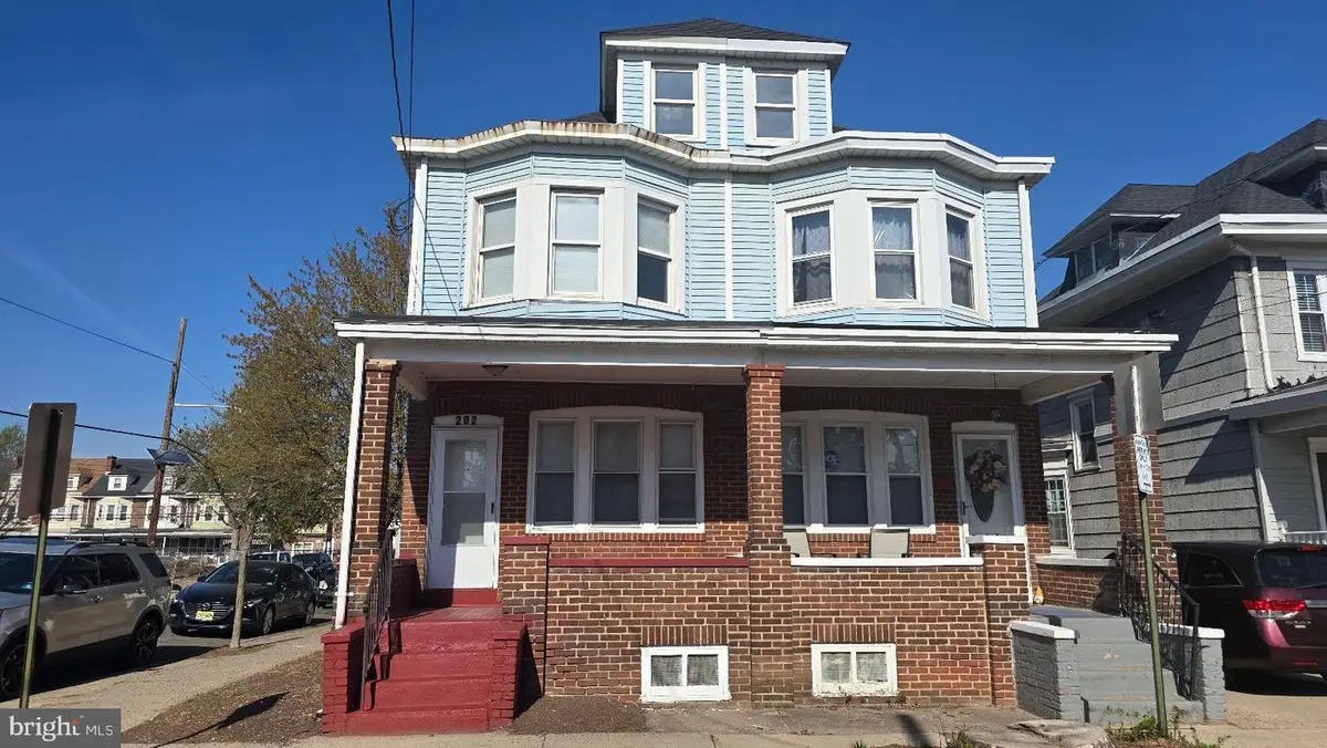 202 Commonwealth Ave, Trenton, NJ 08629 - #1
