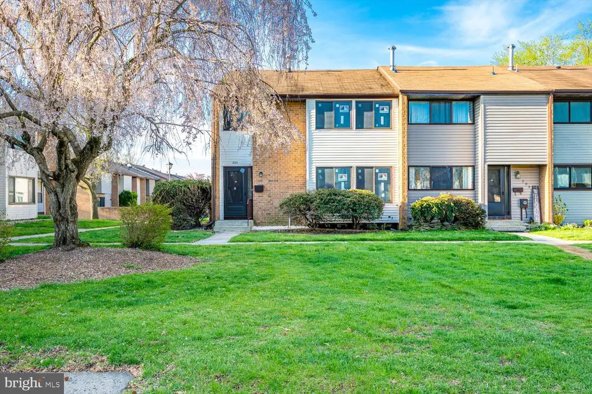 203 Canterbury Ct, Hightstown, NJ 08520 - #1