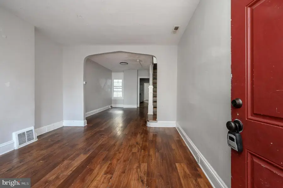 811 Anderson St, Trenton, NJ 08611 - #2