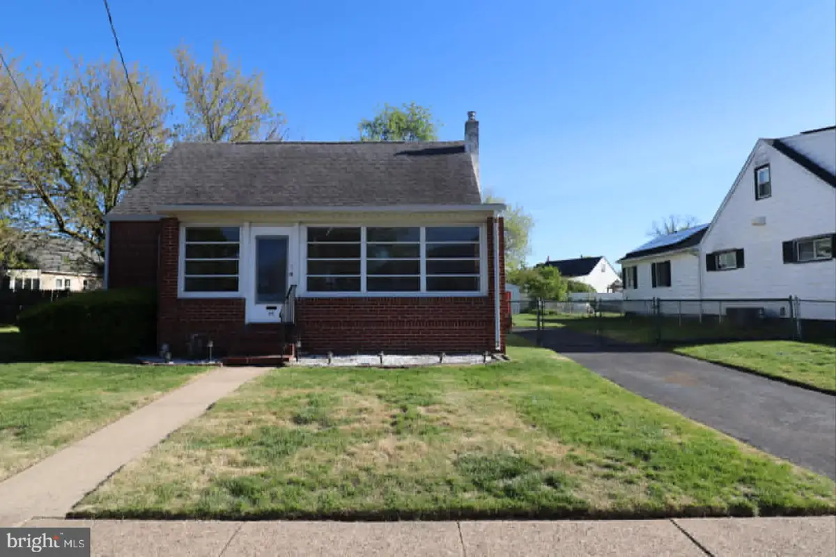 19 Benton Rd, Hamilton, NJ 08610 - #1