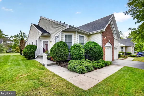 96 Meadowlark Dr, HAMILTON, NJ 08690