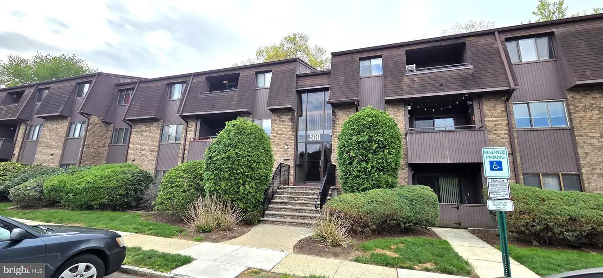 522 Woodmill Dr, East Windsor, NJ 08512 - #1