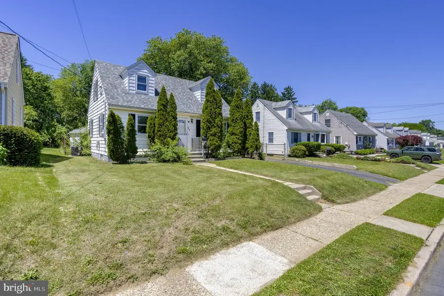 189 Regina Ave, Hamilton, NJ 08619 - #2