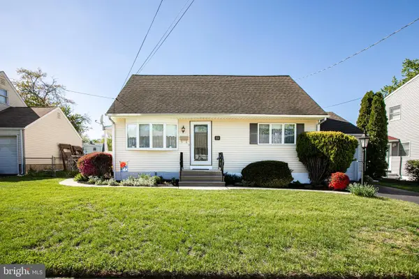 16 Tappan Ave, HAMILTON, NJ 08690