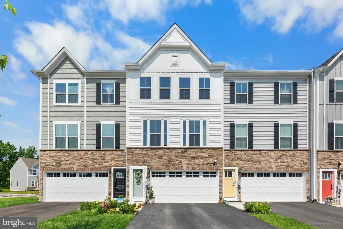 56 Dolcie Ln, Lawrence, NJ 08648 - #1