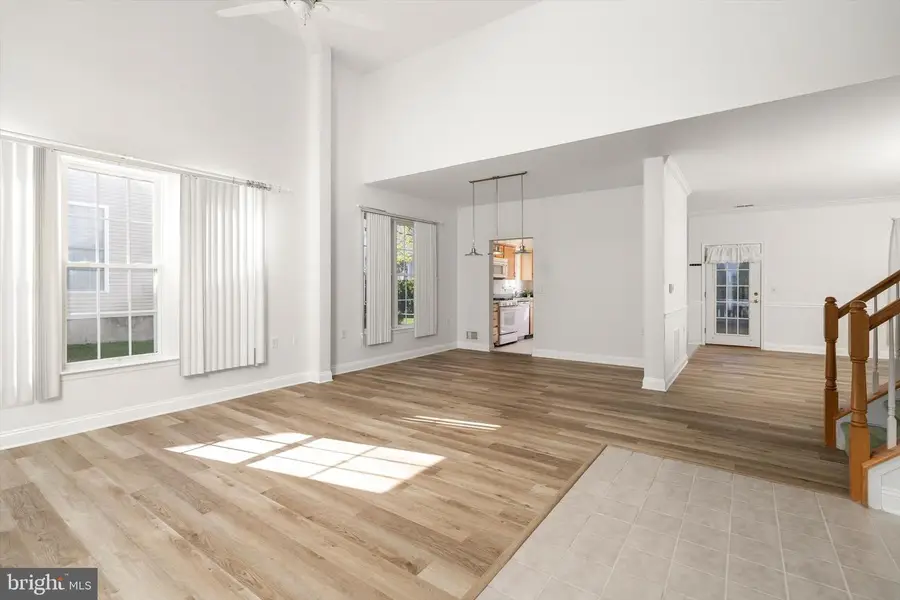 56 Goldfinch Dr, Hamilton, NJ 08690 - #3