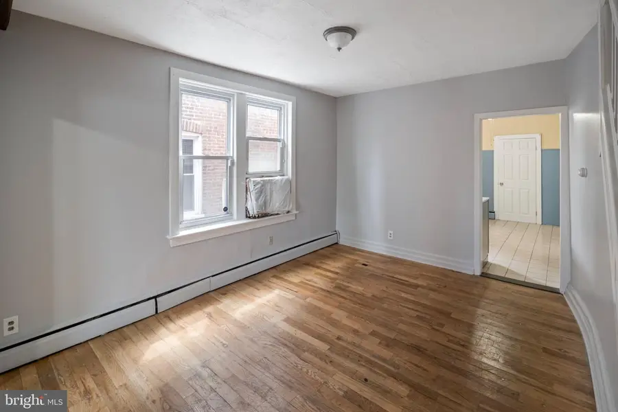 609 Pine St, Trenton, NJ 08638 - #3