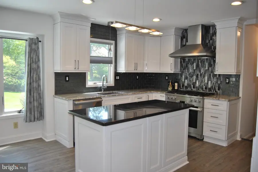 7 Sheridan Dr, West Windsor, NJ 08550 - #3