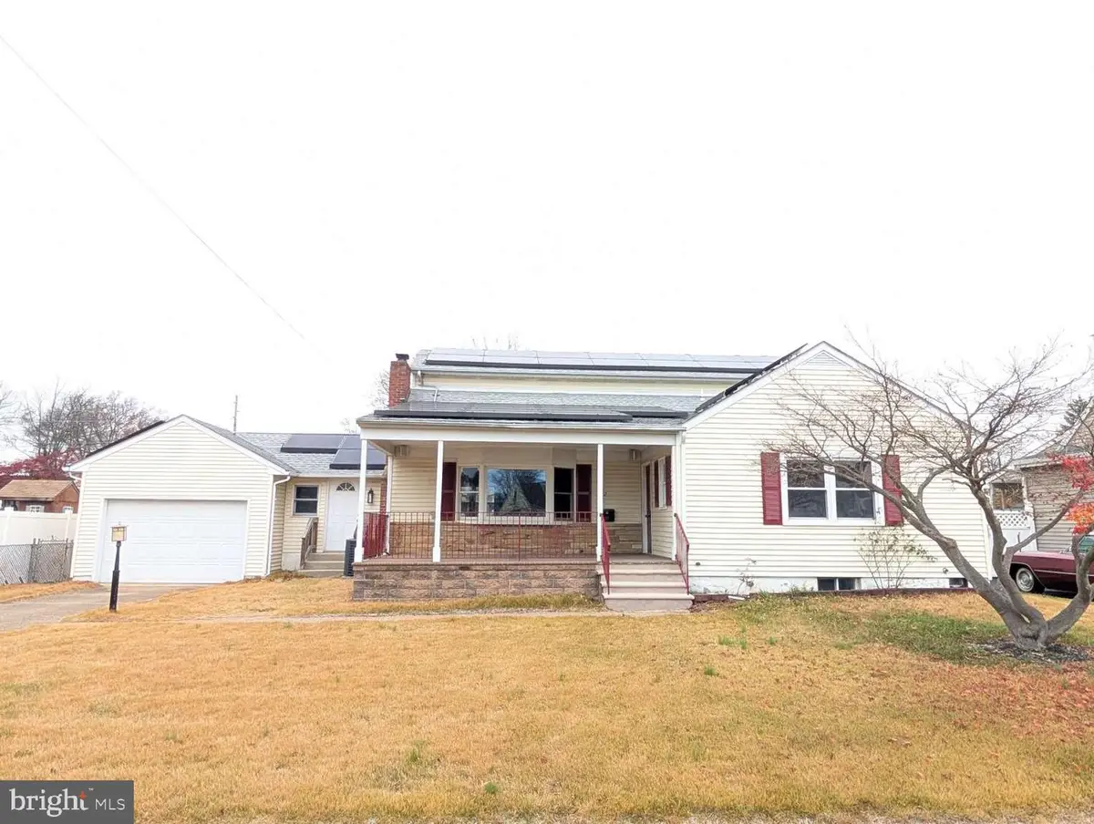 12 Godfrey Dr, Hamilton, NJ 08610 - #1