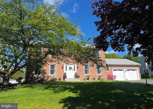 85 Village Dr E, HAMILTON, NJ 08620
