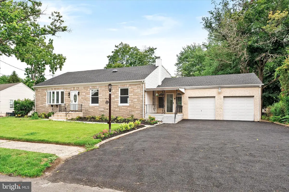583 Edinburg Rd, Hamilton, NJ 08619 - #1