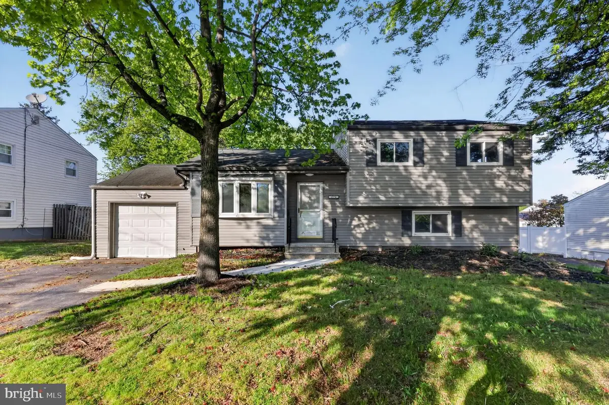 1976 Arena Dr, Hamilton, NJ 08610 - #1