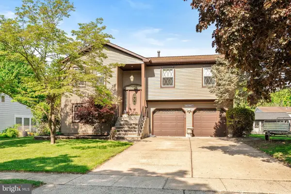 8 Heritage Way, LAWRENCE TOWNSHIP, NJ 08648