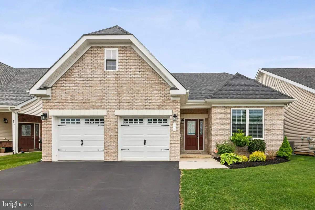 3 Samarpan Ct, East Windsor, NJ 08520 - #1