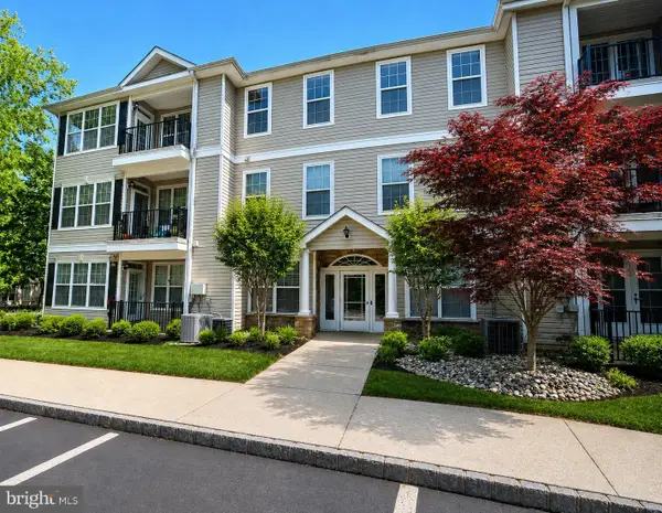 12 Kyle Way, EWING, NJ 08628