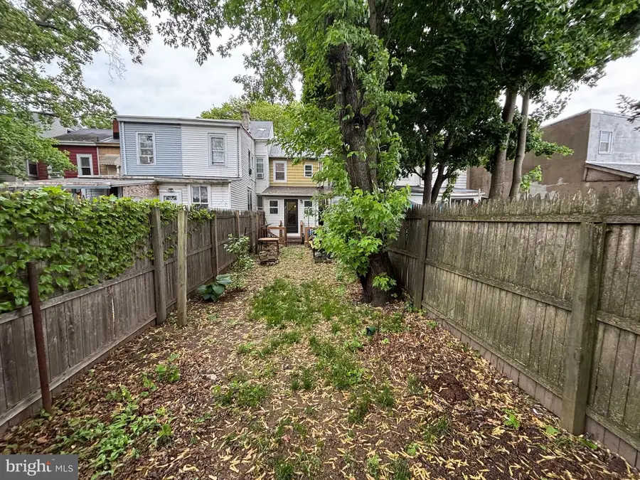 721 Division St, Trenton, NJ 08611 - #2