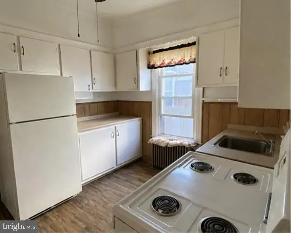 27 Kent St, Trenton, NJ 08611 - #2