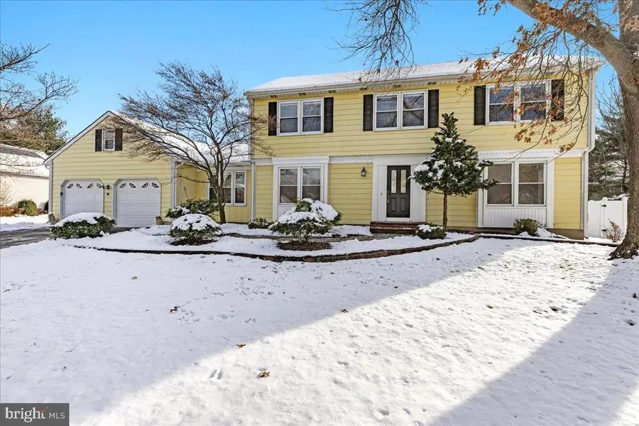 27 W Cartwright Dr, Princeton Junction, NJ 08550 - #3