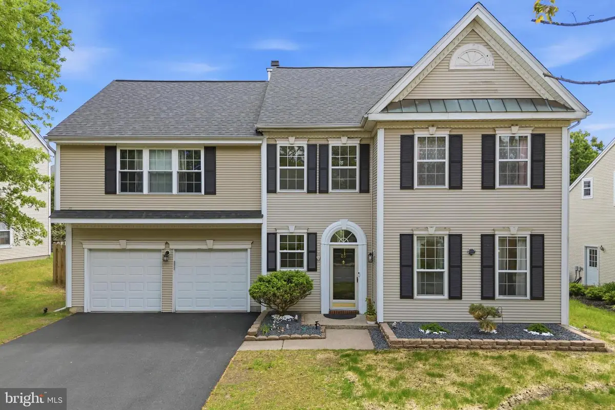 25 Navesink Dr, Pennington, NJ 08534 - #1