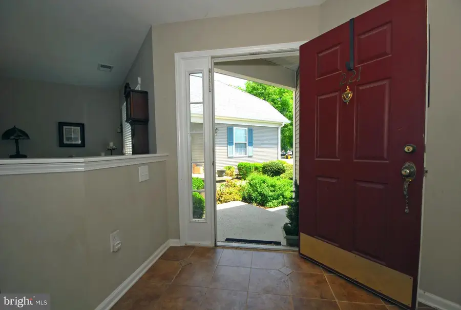 221 Colt St, Pennington, NJ 08534 - #3