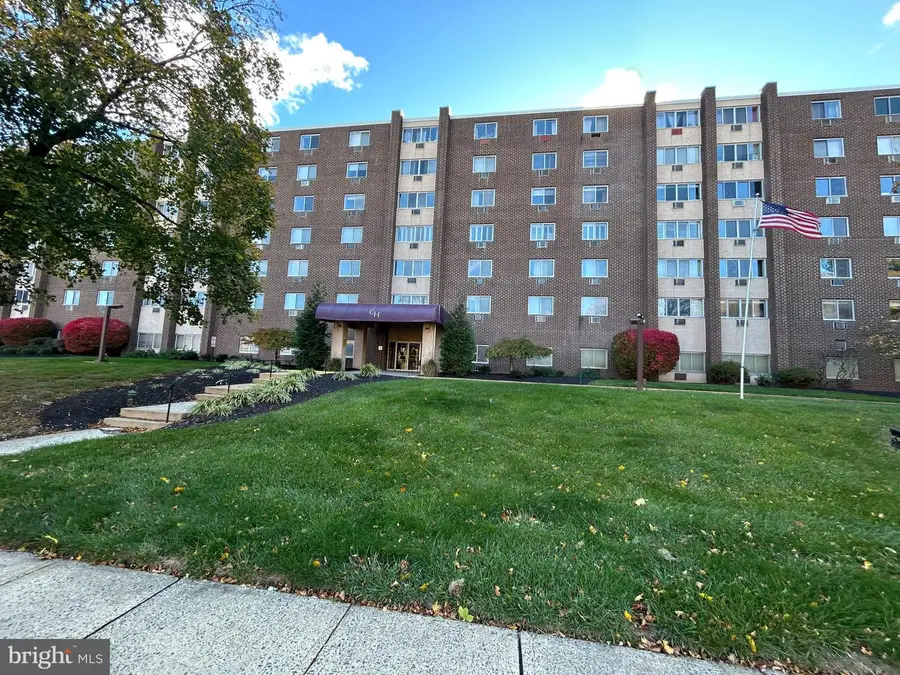 860 Lower Ferry Rd #6m, Ewing, NJ 08628 - #2