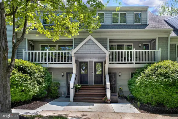 24 Academy Ct, PENNINGTON, NJ 08534