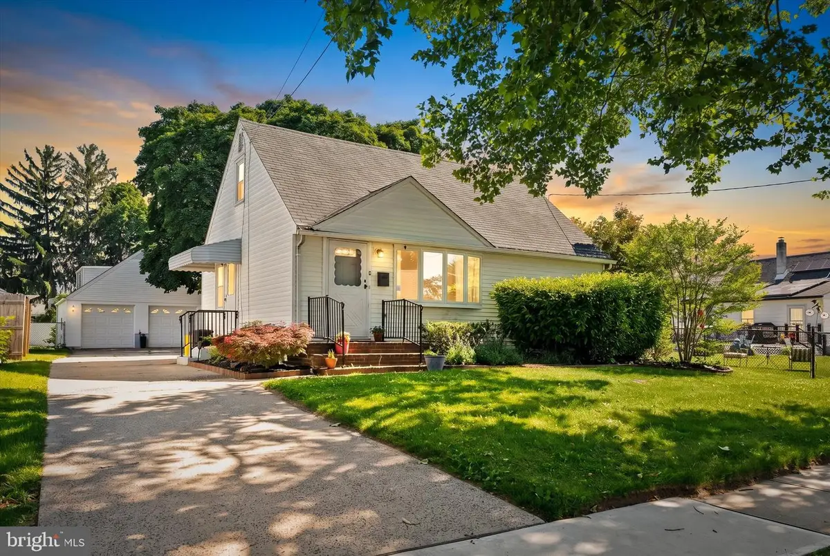8 Benson Ln, Hamilton, NJ 08610 - #1
