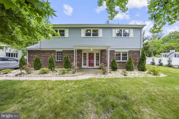 9 Cherry Brook Ln, HIGHTSTOWN, NJ 08520