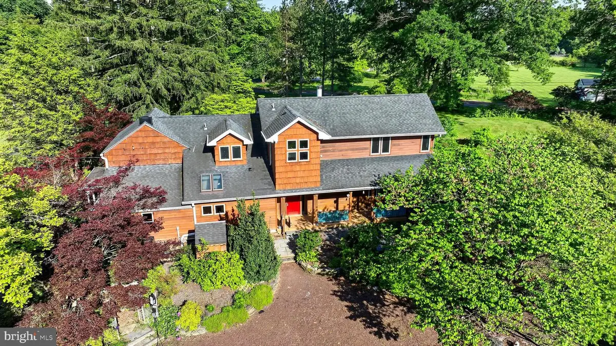 498 Perrineville Rd, Robbinsville, NJ 08520 - #1