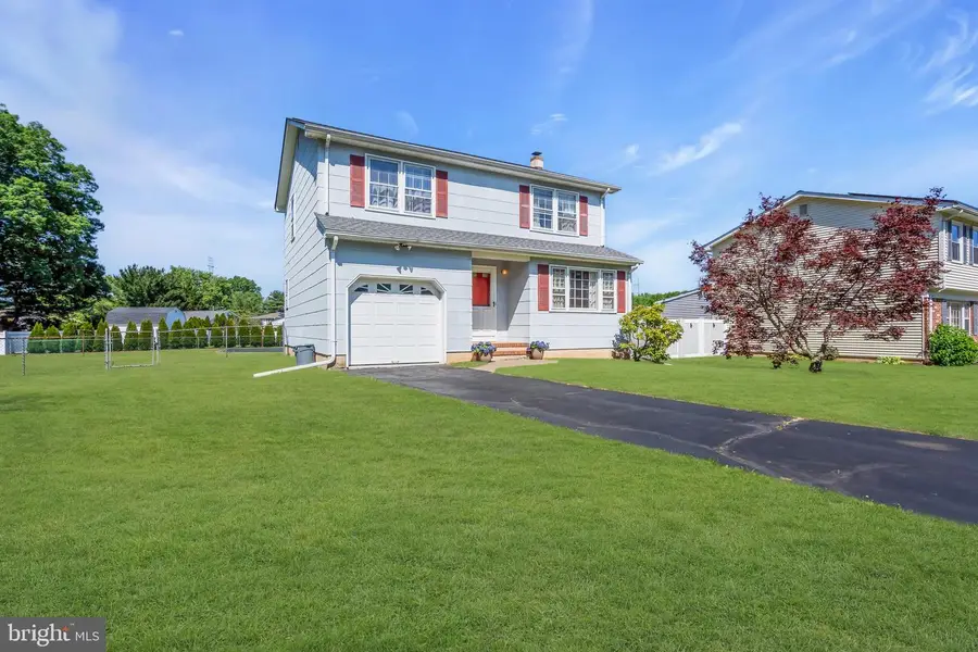 12 Angelique Ct, Hamilton, NJ 08619 - #2