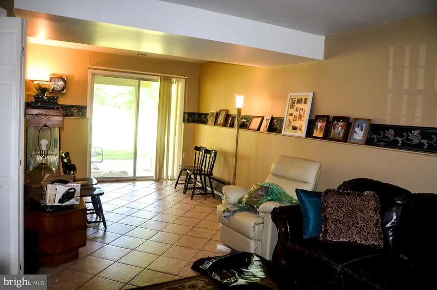 56 Theresa St, Ewing, NJ 08618 - #3