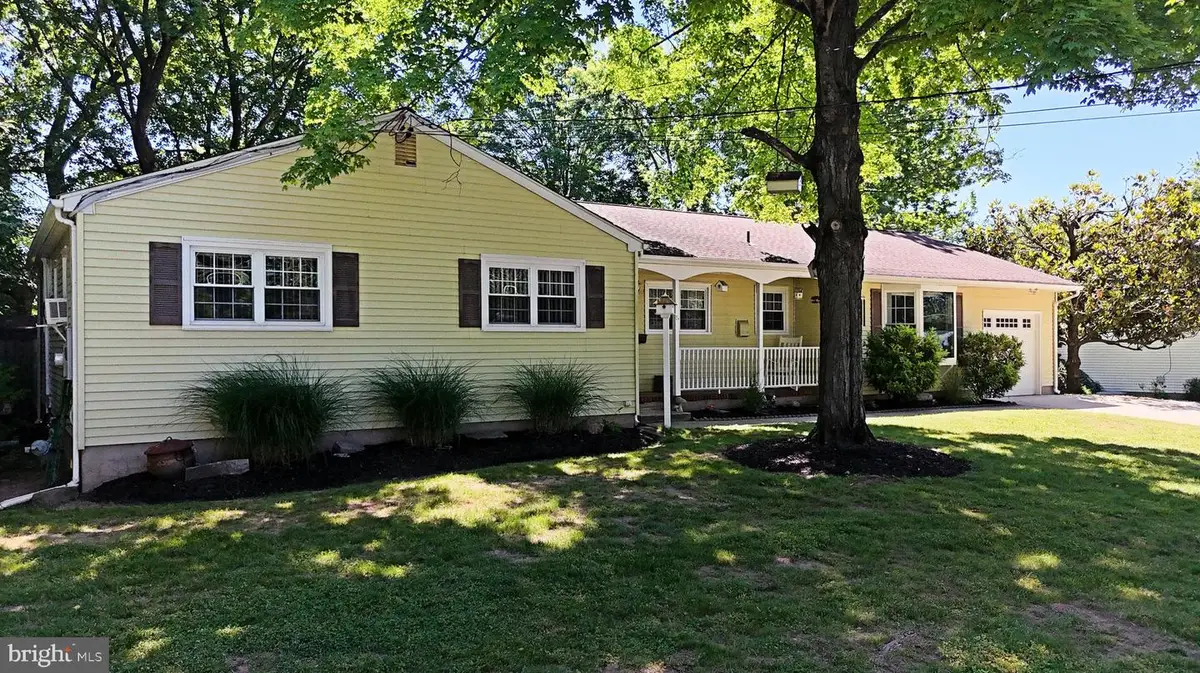 5 Royal Oak Rd, Lawrence, NJ 08648 - #1