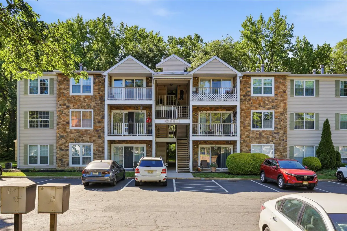 43 Aspen Ct, Hamilton, NJ 08619 - #1