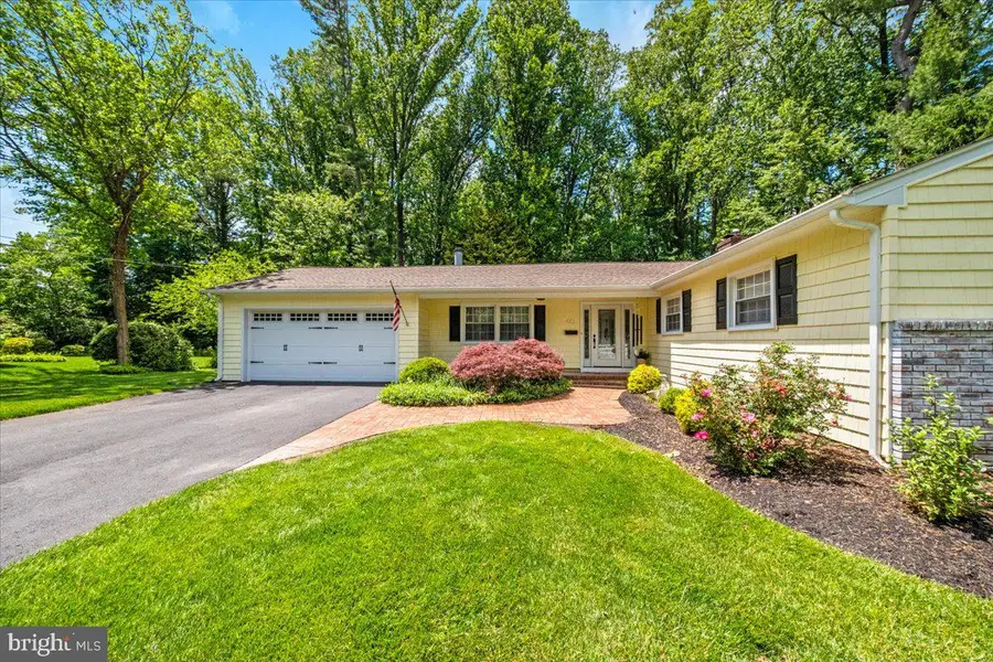 40 Pine Knoll Dr, Lawrence, NJ 08648 - #2