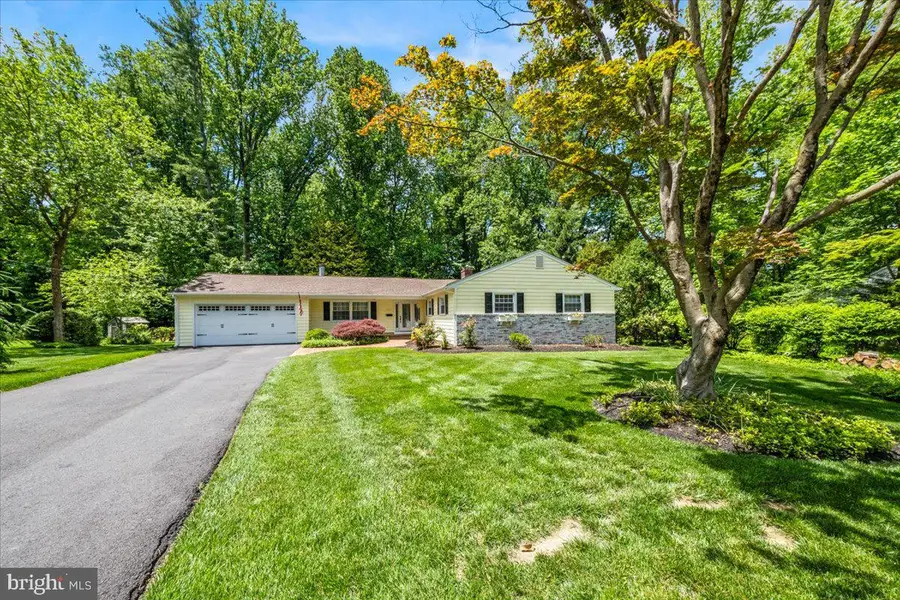 40 Pine Knoll Dr, Lawrence, NJ 08648 - #3
