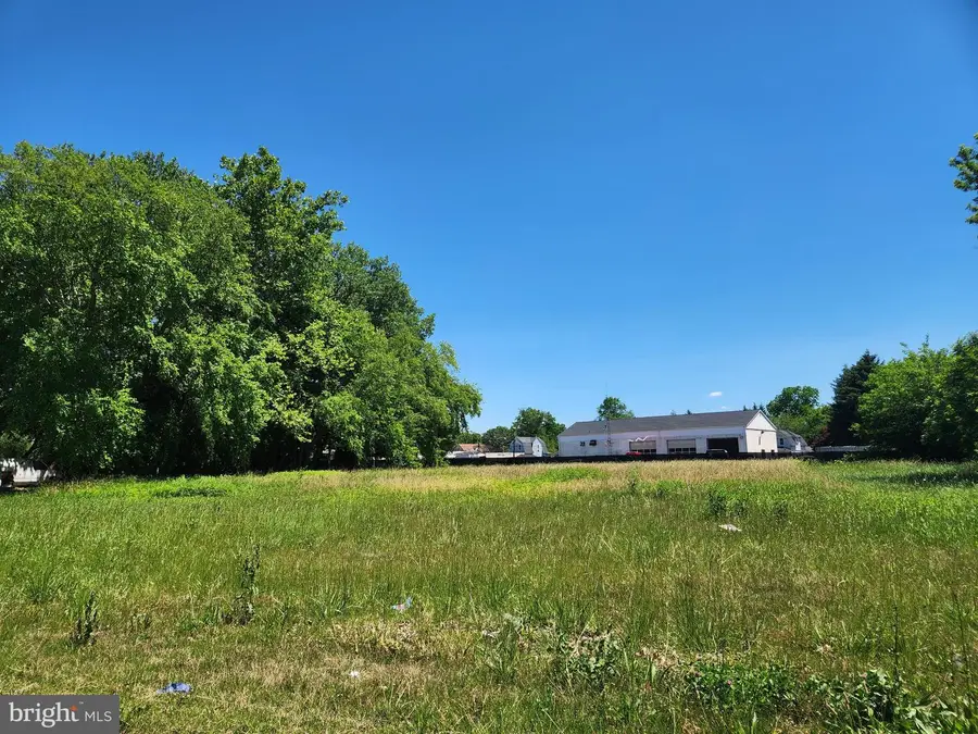 65 Central Ave, Hamilton, NJ 08610 - #2