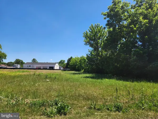 75 Central Ave, HAMILTON, NJ 08610