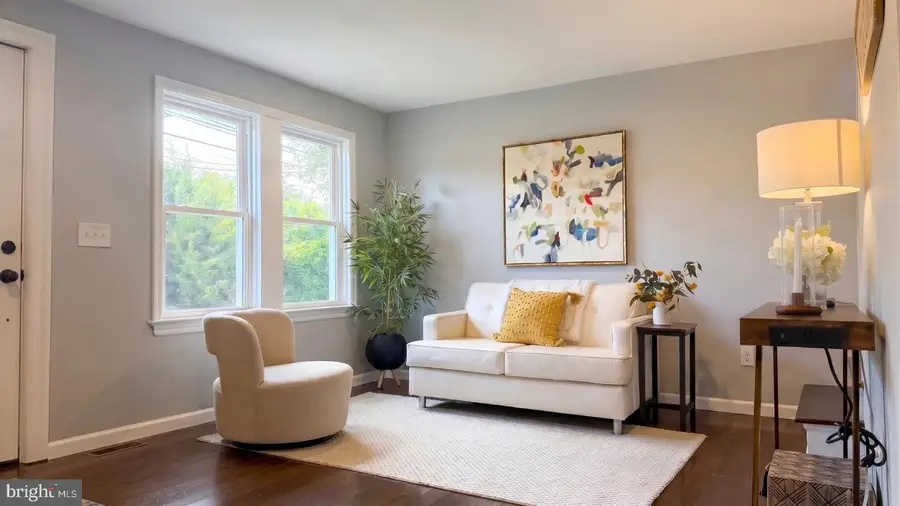 46 Smith Ave, Hamilton, NJ 08619 - #3